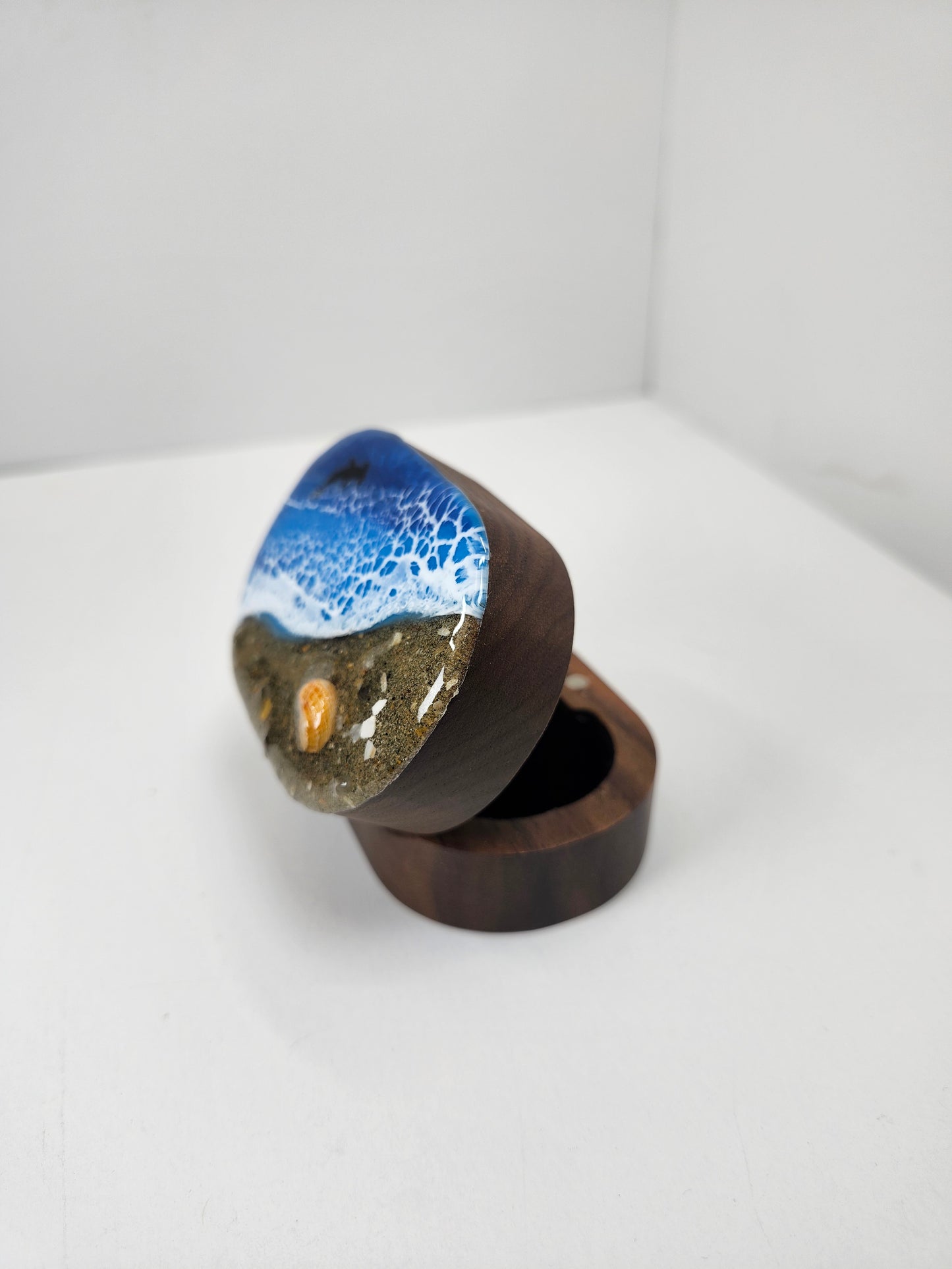 Ring boxes | Pacific Blue Ocean with Sandy Beach