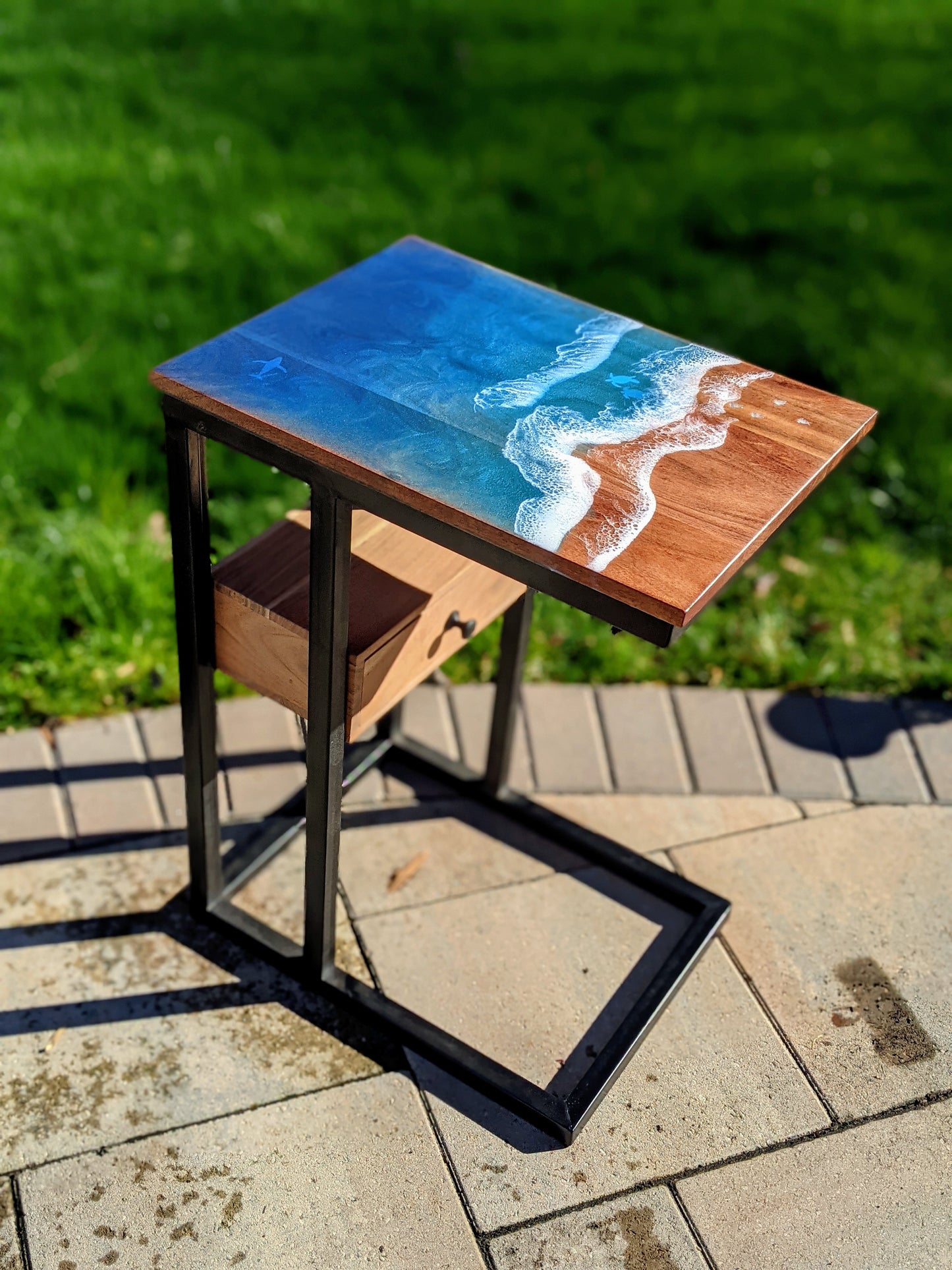 Ocean side table with drawer (matte finish)