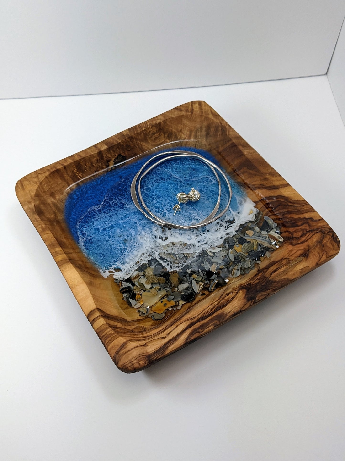 Medium Olive Wood Square