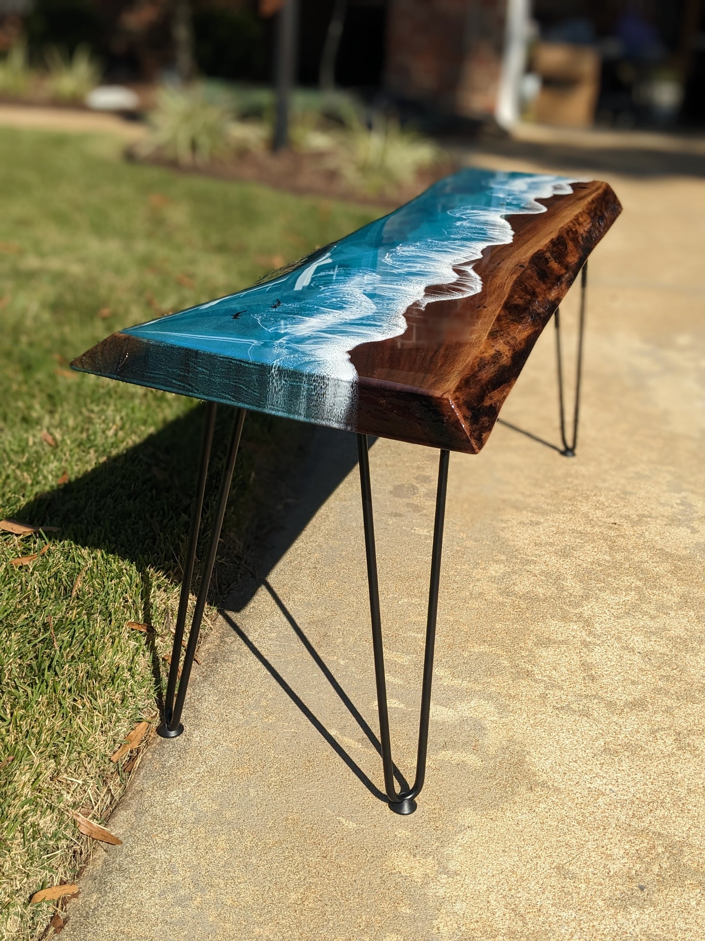 Glossy Ocean Bench with animals (02)