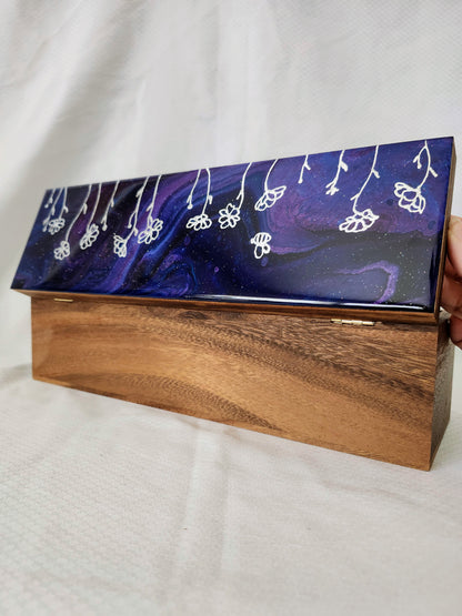 Silver Flower Tea Box (cosmos)