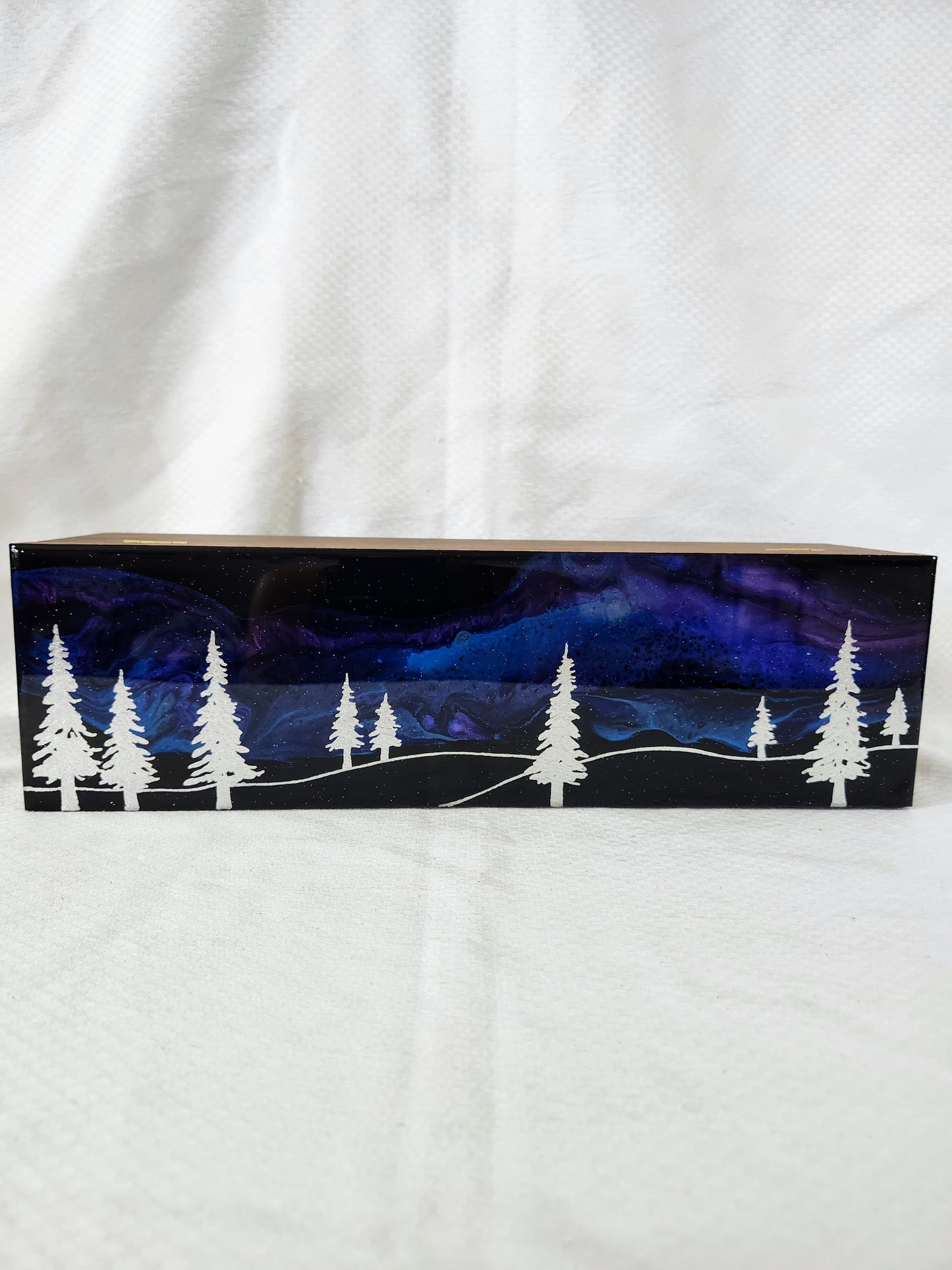 Aurora Inspired Tea Box (Blue sky silver trees)