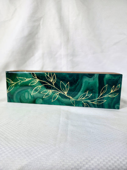Green and Gold Leaves Tea Box