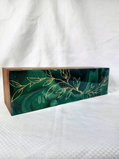 Green and Gold Leaves Tea Box
