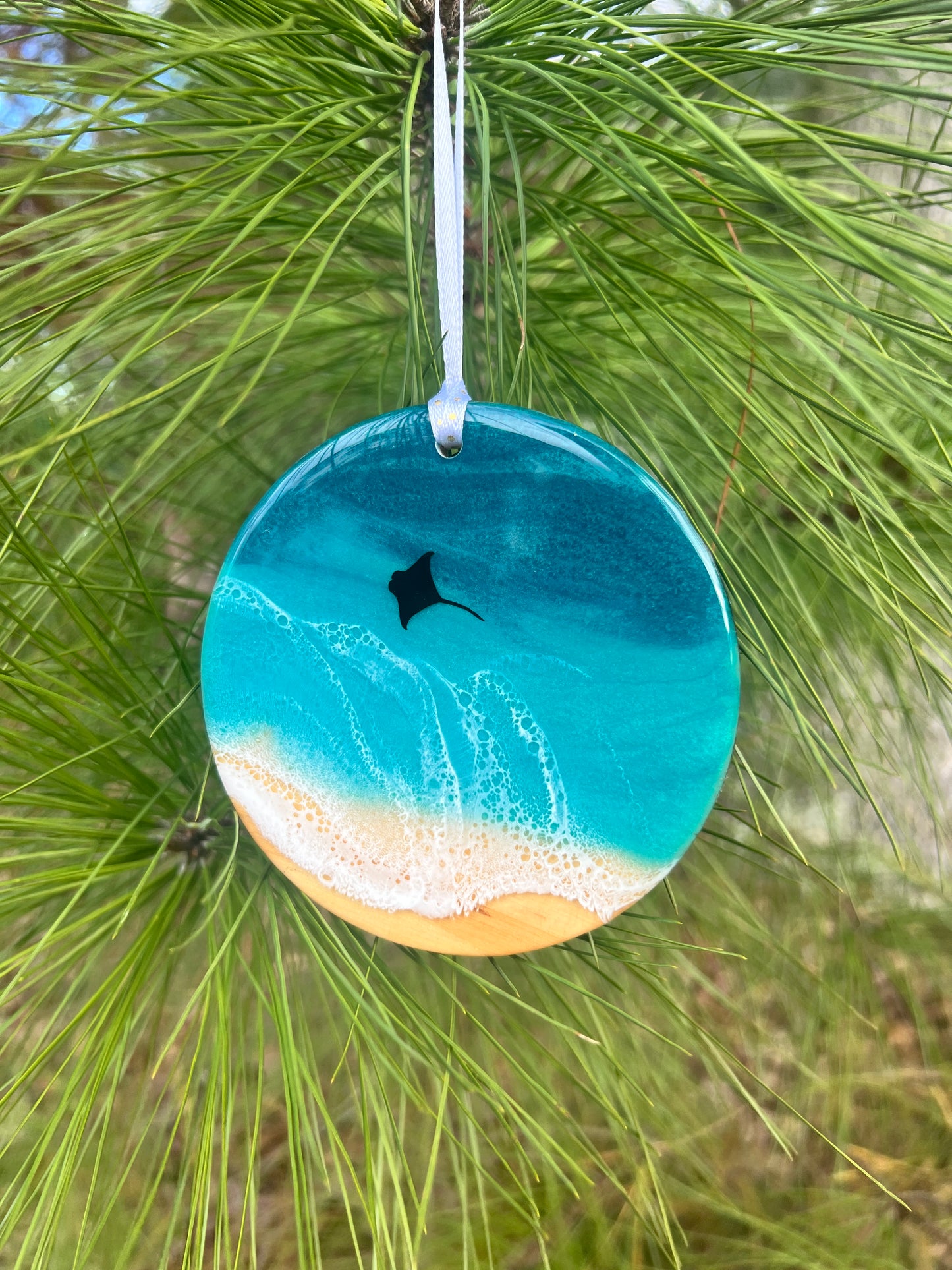 Ornament | Circle Shaped | Various Ocean Colors and Animal Options