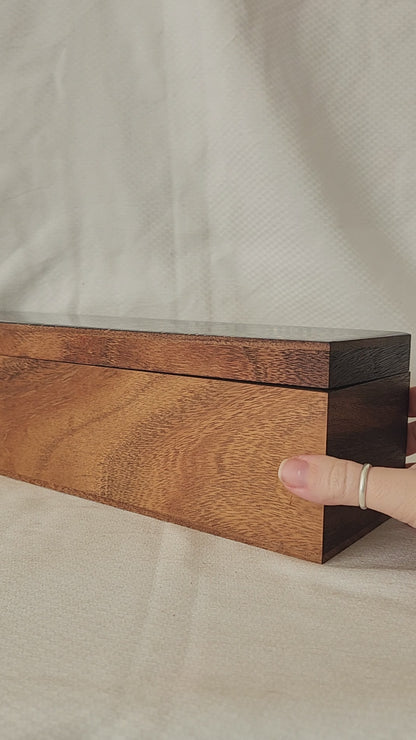 Wild Flower Tea Box (gold)